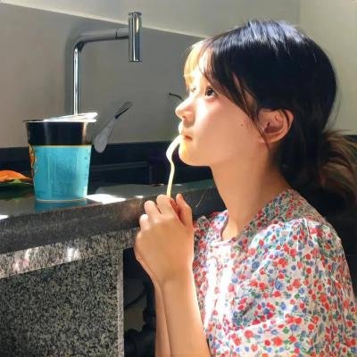 恋爱与友情之间 海报