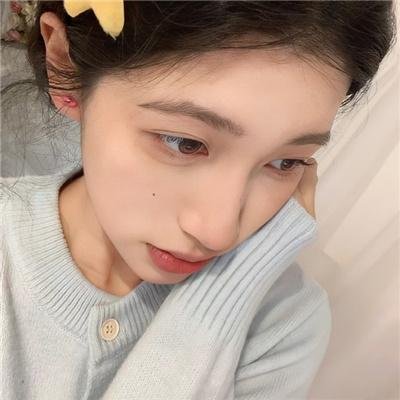 鹰巢 海报